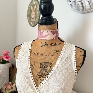 Mauve Floral Fabric Choker